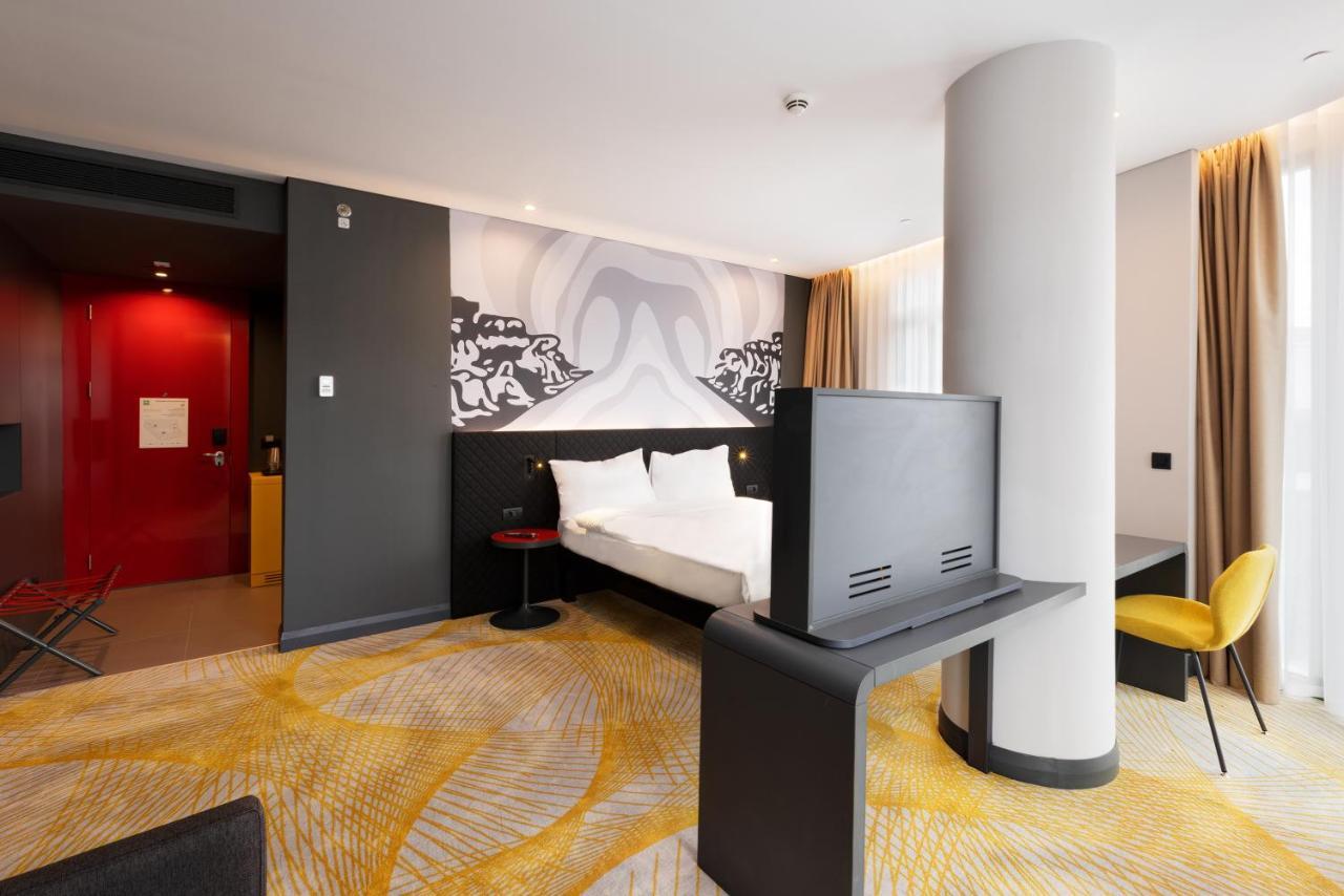 Ibis Styles Istanbul Merter Bilik gambar