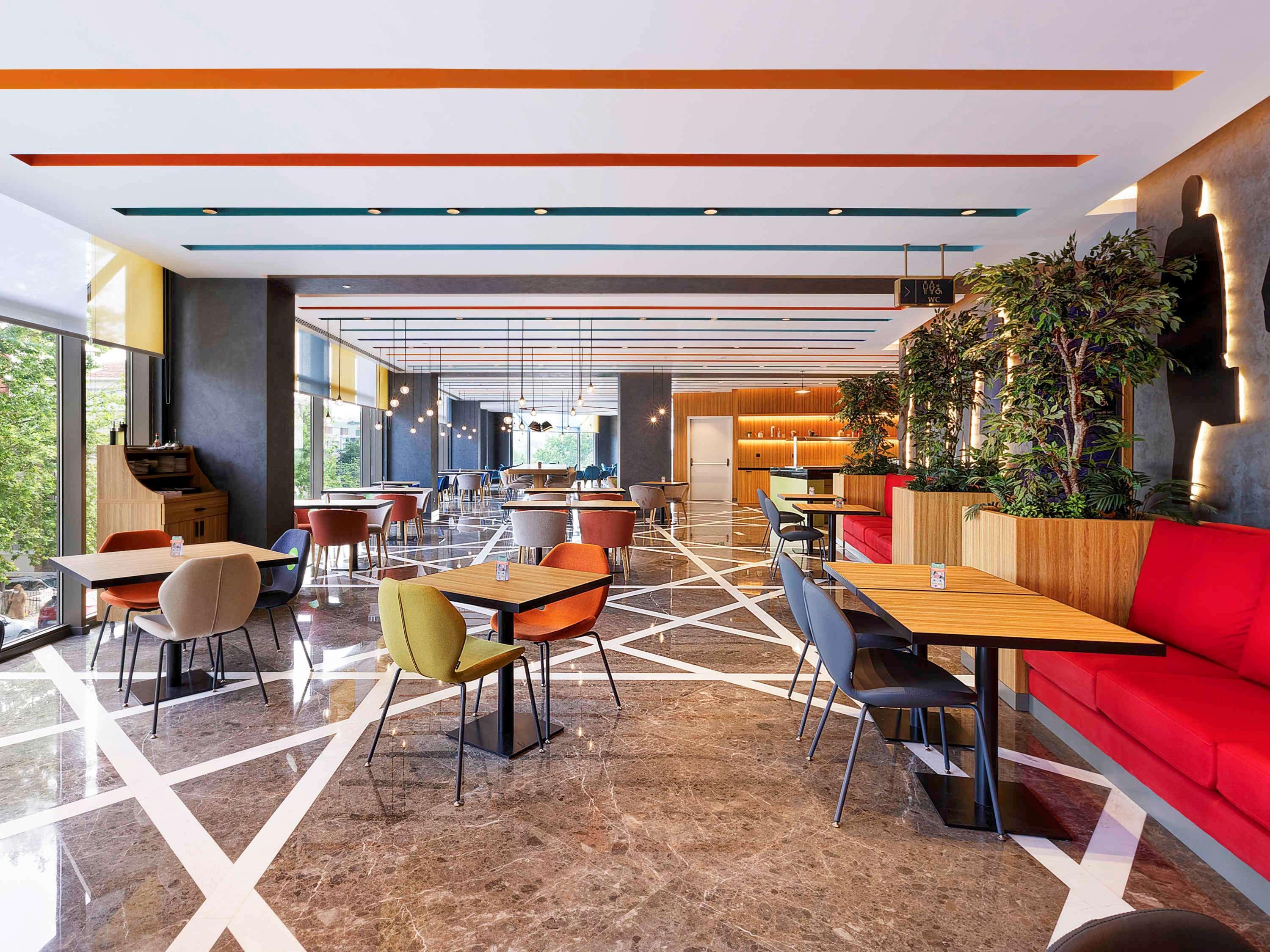 Ibis Styles Istanbul Merter Luaran gambar The lounge at the airport