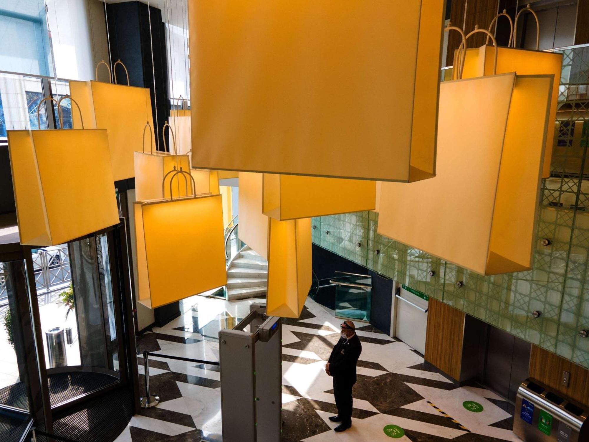Ibis Styles Istanbul Merter Luaran gambar The interior of the hotel
