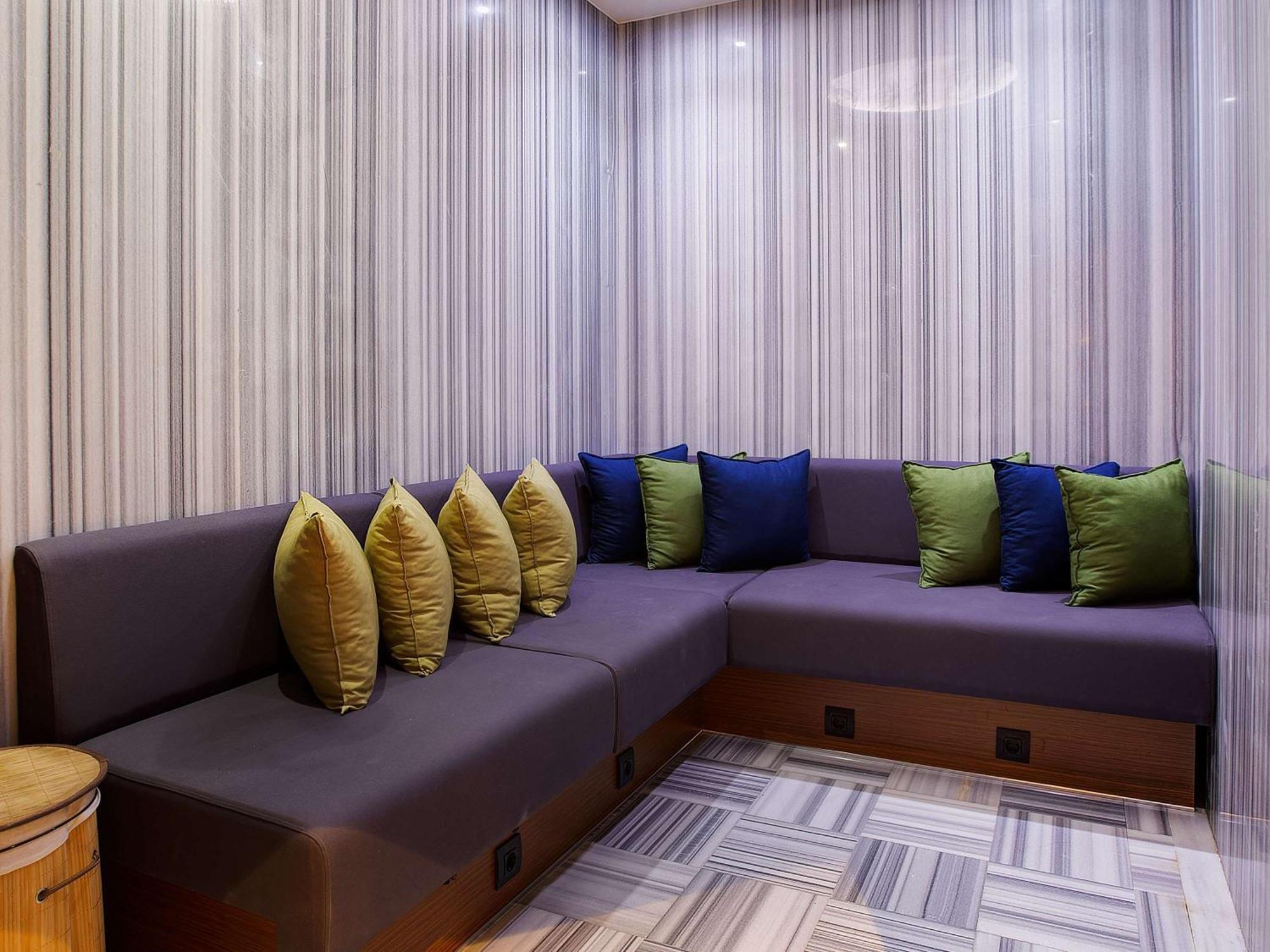 Ibis Styles Istanbul Merter Luaran gambar A sofa